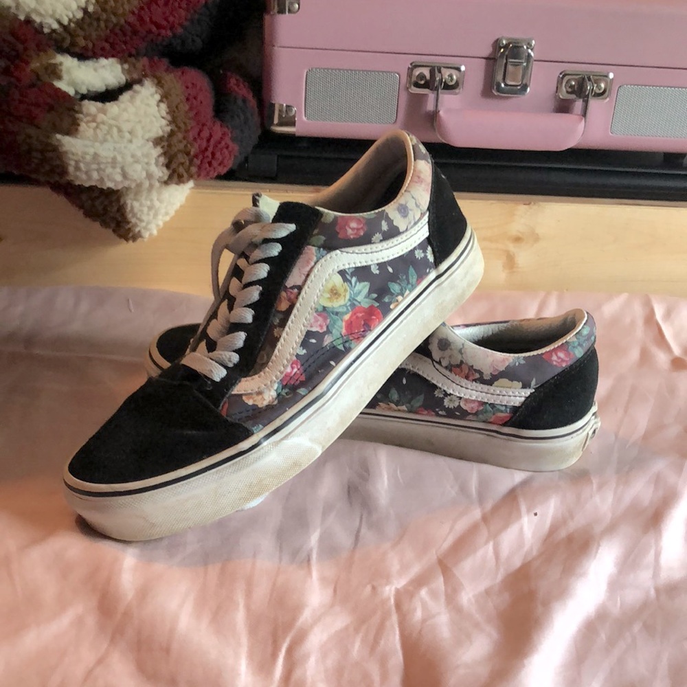 Black vans with flour designing